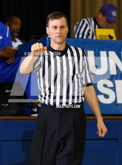 Thumbnail 2 in Lynwood vs. Serra (CIF SS Playoffs) photogallery.