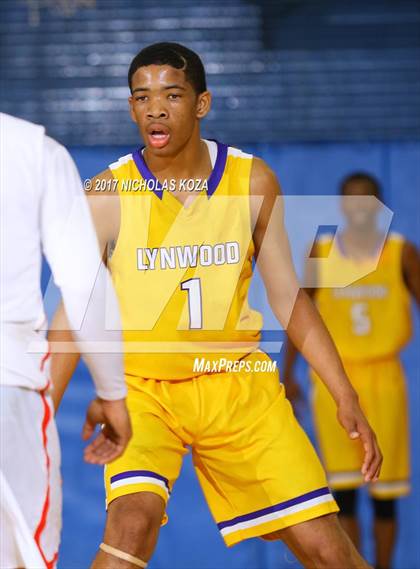 Thumbnail 2 in Lynwood vs. Serra (CIF SS Playoffs) photogallery.