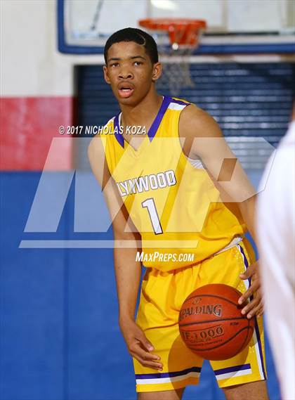 Thumbnail 3 in Lynwood vs. Serra (CIF SS Playoffs) photogallery.