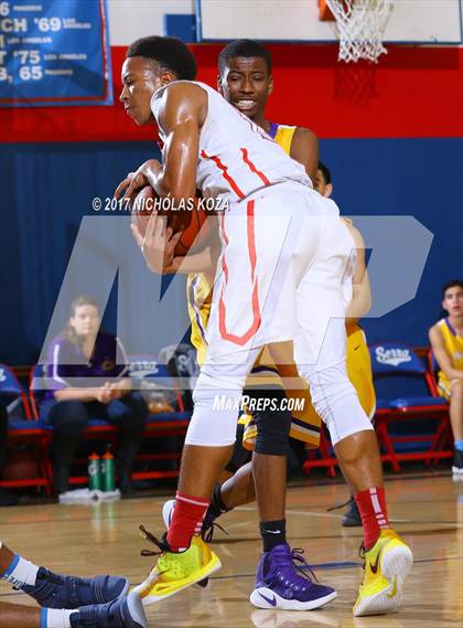 Thumbnail 2 in Lynwood vs. Serra (CIF SS Playoffs) photogallery.