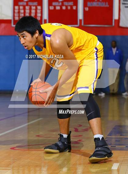 Thumbnail 3 in Lynwood vs. Serra (CIF SS Playoffs) photogallery.