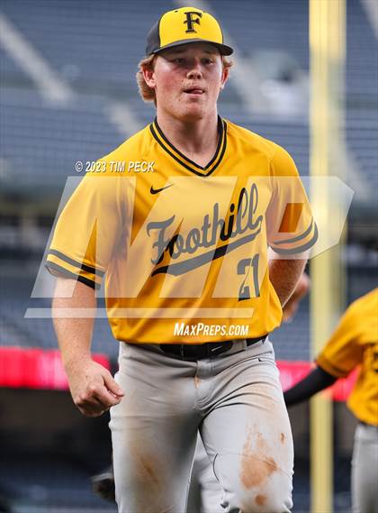 Thumbnail 1 in Foothill vs. Tustin photogallery.