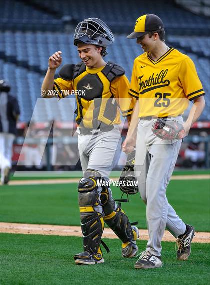 Thumbnail 1 in Foothill vs. Tustin photogallery.