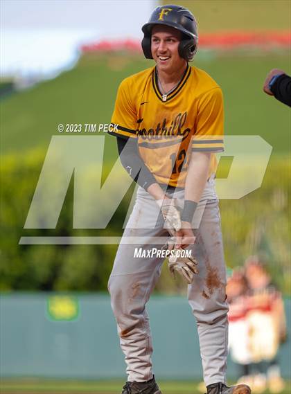 Thumbnail 1 in Foothill vs. Tustin photogallery.