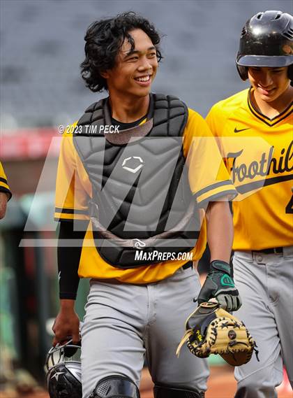 Thumbnail 1 in Foothill vs. Tustin photogallery.