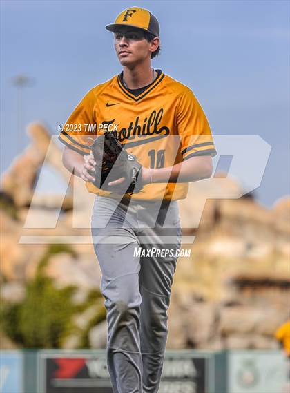 Thumbnail 1 in Foothill vs. Tustin photogallery.