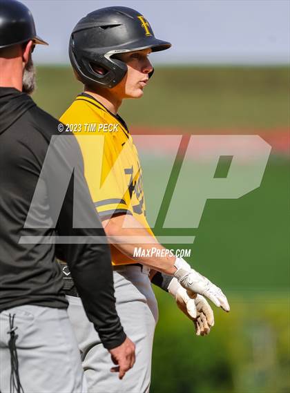 Thumbnail 1 in Foothill vs. Tustin photogallery.