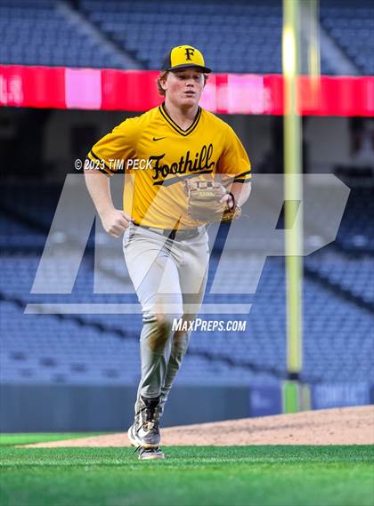 Thumbnail 2 in Foothill vs. Tustin photogallery.