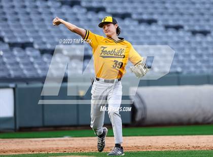 Thumbnail 3 in Foothill vs. Tustin photogallery.