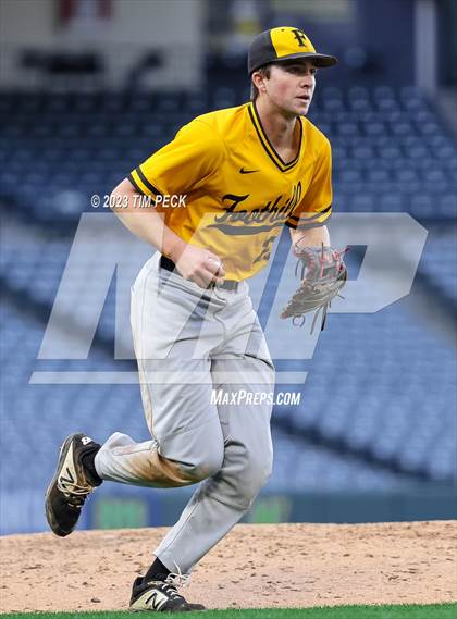 Thumbnail 3 in Foothill vs. Tustin photogallery.