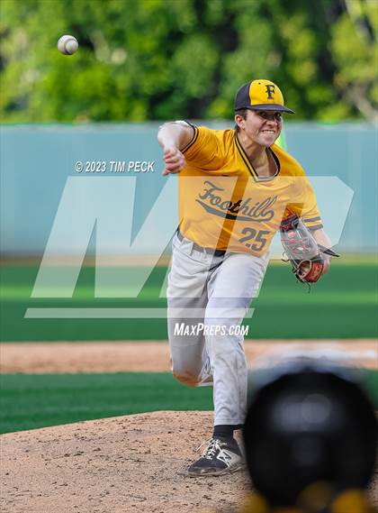 Thumbnail 3 in Foothill vs. Tustin photogallery.