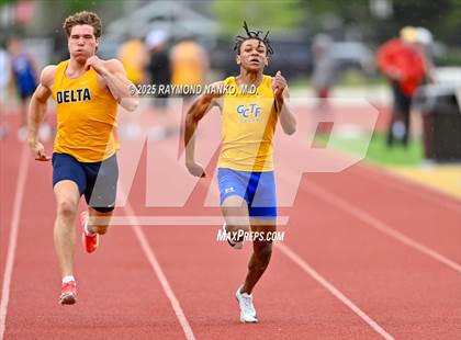 Thumbnail 3 in Noblesville Invitational (100 meter) photogallery.