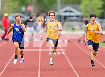Thumbnail 3 in Noblesville Invitational (100 meter) photogallery.