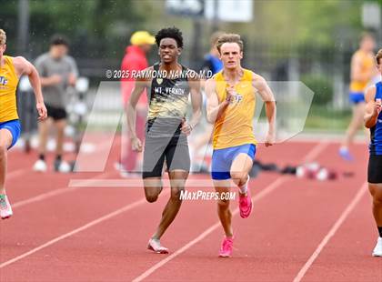 Thumbnail 1 in Noblesville Invitational (100 meter) photogallery.