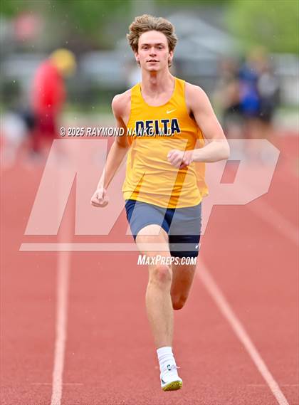 Thumbnail 2 in Noblesville Invitational (100 meter) photogallery.
