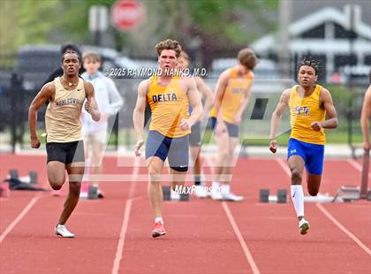 Thumbnail 2 in Noblesville Invitational (100 meter) photogallery.