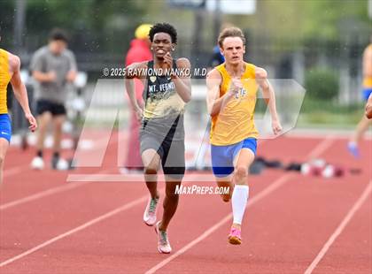 Thumbnail 2 in Noblesville Invitational (100 meter) photogallery.