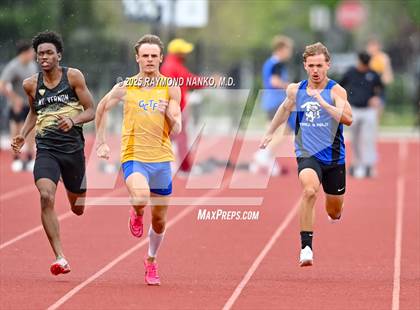 Thumbnail 3 in Noblesville Invitational (100 meter) photogallery.
