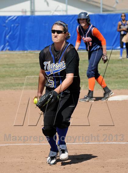 Thumbnail 3 in Cypress vs. Valencia photogallery.