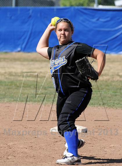 Thumbnail 3 in Cypress vs. Valencia photogallery.