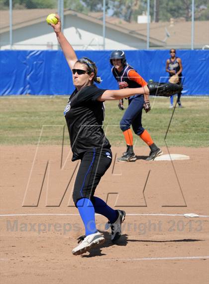 Thumbnail 2 in Cypress vs. Valencia photogallery.