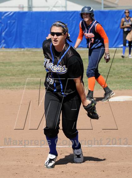 Thumbnail 2 in Cypress vs. Valencia photogallery.