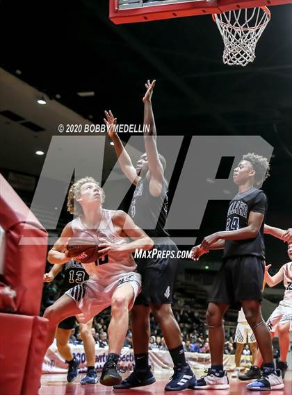 Thumbnail 1 in Bullard vs. Clovis East (CIF DI Central Section Championships) photogallery.
