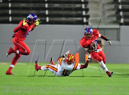 Thumbnail 2 in Oakdale vs. Serra ( CIF State D2 Final) photogallery.