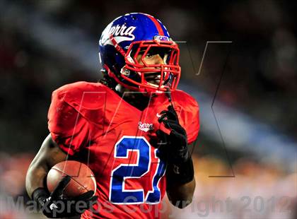 Thumbnail 2 in Oakdale vs. Serra ( CIF State D2 Final) photogallery.