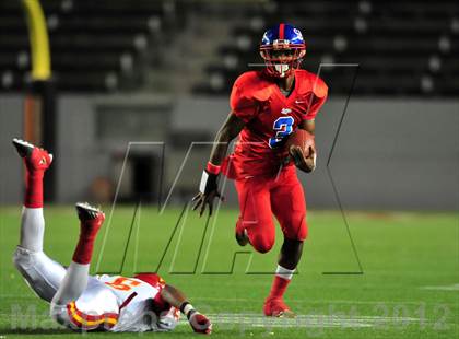 Thumbnail 2 in Oakdale vs. Serra ( CIF State D2 Final) photogallery.