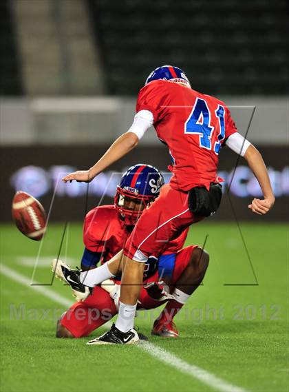 Thumbnail 2 in Oakdale vs. Serra ( CIF State D2 Final) photogallery.