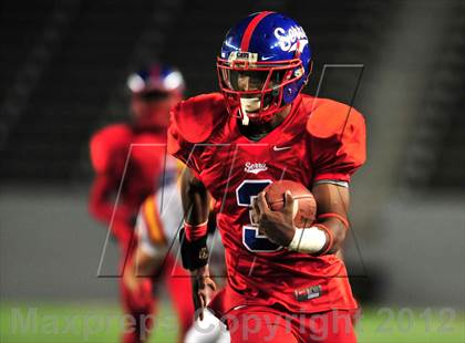 Thumbnail 1 in Oakdale vs. Serra ( CIF State D2 Final) photogallery.