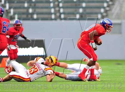 Thumbnail 1 in Oakdale vs. Serra ( CIF State D2 Final) photogallery.