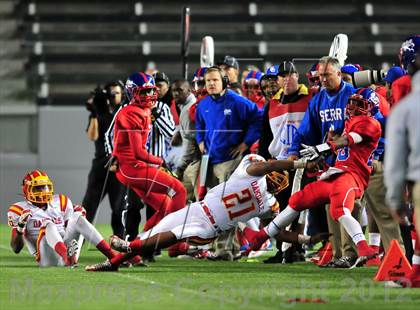 Thumbnail 3 in Oakdale vs. Serra ( CIF State D2 Final) photogallery.