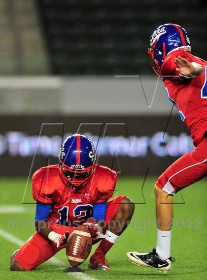 Thumbnail 1 in Oakdale vs. Serra ( CIF State D2 Final) photogallery.