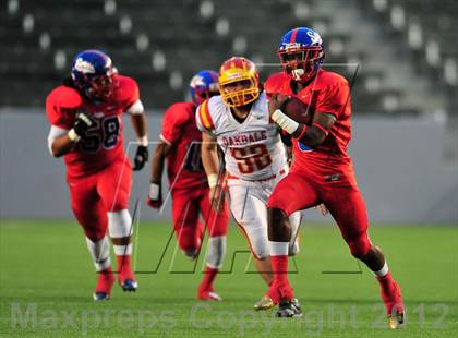Thumbnail 3 in Oakdale vs. Serra ( CIF State D2 Final) photogallery.