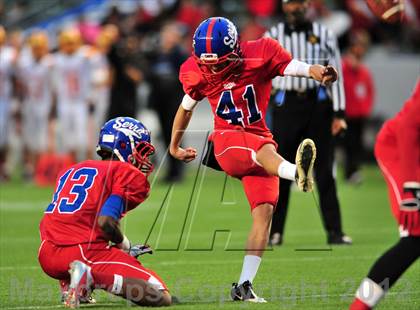 Thumbnail 2 in Oakdale vs. Serra ( CIF State D2 Final) photogallery.