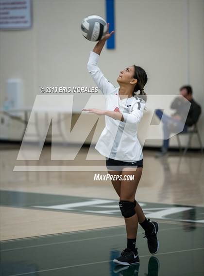 Thumbnail 1 in Kerman vs Hanford (Patriot Varsity Tournament) photogallery.
