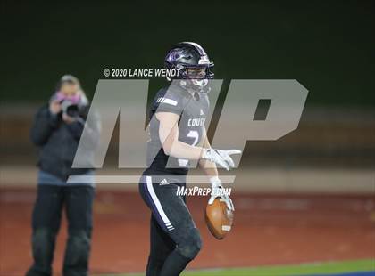 Thumbnail 1 in Sedgwick County vs. Sanford (CHSAA 8-Man State Championship) photogallery.