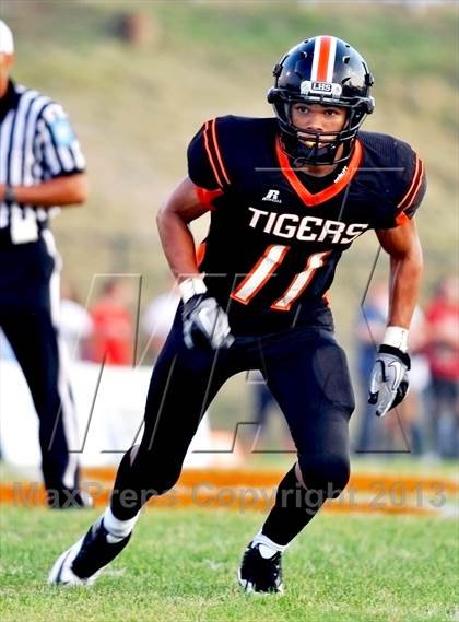Thumbnail 2 in South Dearborn @ Lawrenceburg (Crosstown Showdown) photogallery.