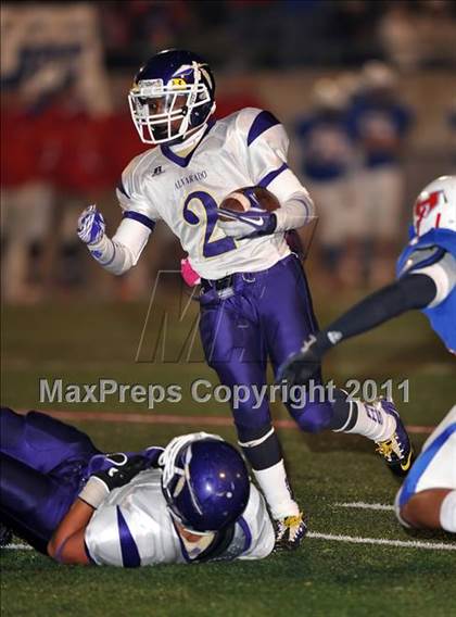 Thumbnail 2 in Alvarado vs. Henderson (3A Division 1 Semifinals) photogallery.