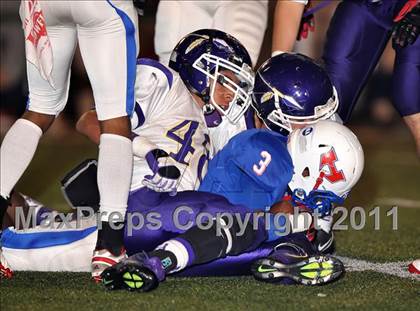 Thumbnail 2 in Alvarado vs. Henderson (3A Division 1 Semifinals) photogallery.