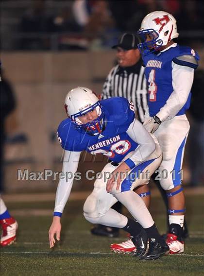 Thumbnail 2 in Alvarado vs. Henderson (3A Division 1 Semifinals) photogallery.