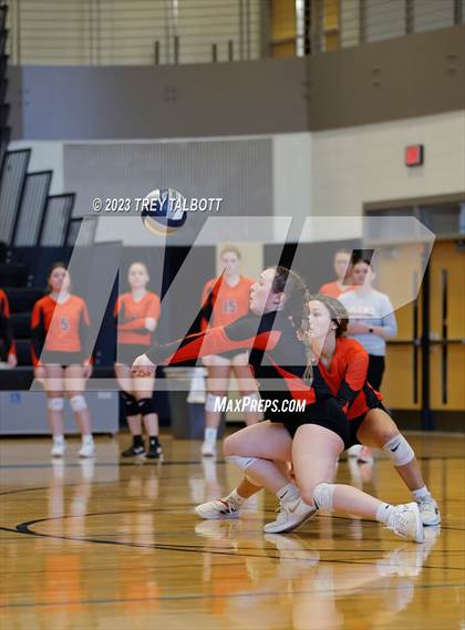 Thumbnail 1 in Union-Endicott vs Vestal (NYSPHSAA Class AA Section IV Final) photogallery.