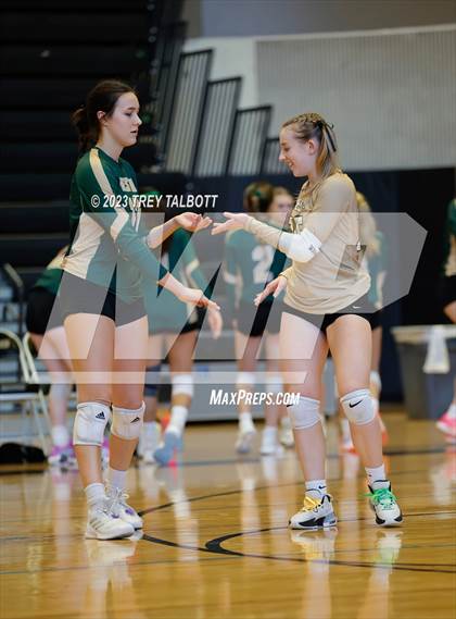 Thumbnail 2 in Union-Endicott vs Vestal (NYSPHSAA Class AA Section IV Final) photogallery.