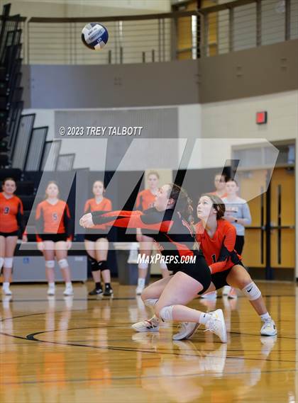 Thumbnail 2 in Union-Endicott vs Vestal (NYSPHSAA Class AA Section IV Final) photogallery.