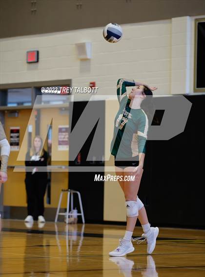 Thumbnail 1 in Union-Endicott vs Vestal (NYSPHSAA Class AA Section IV Final) photogallery.
