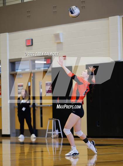 Thumbnail 1 in Union-Endicott vs Vestal (NYSPHSAA Class AA Section IV Final) photogallery.