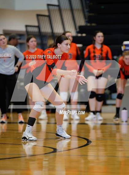 Thumbnail 3 in Union-Endicott vs Vestal (NYSPHSAA Class AA Section IV Final) photogallery.