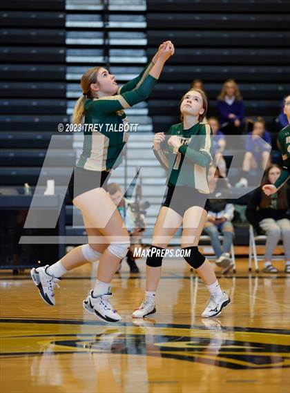 Thumbnail 2 in Union-Endicott vs Vestal (NYSPHSAA Class AA Section IV Final) photogallery.